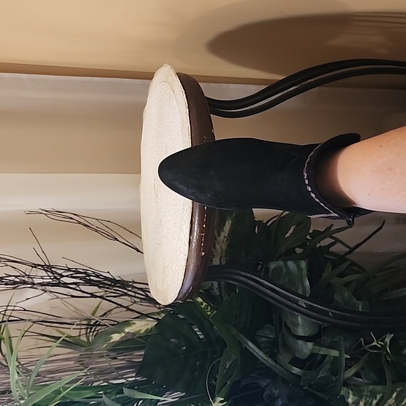 Bueno leather boots size 39.USA 8.5.Like new condition. - Picture 6 of 11